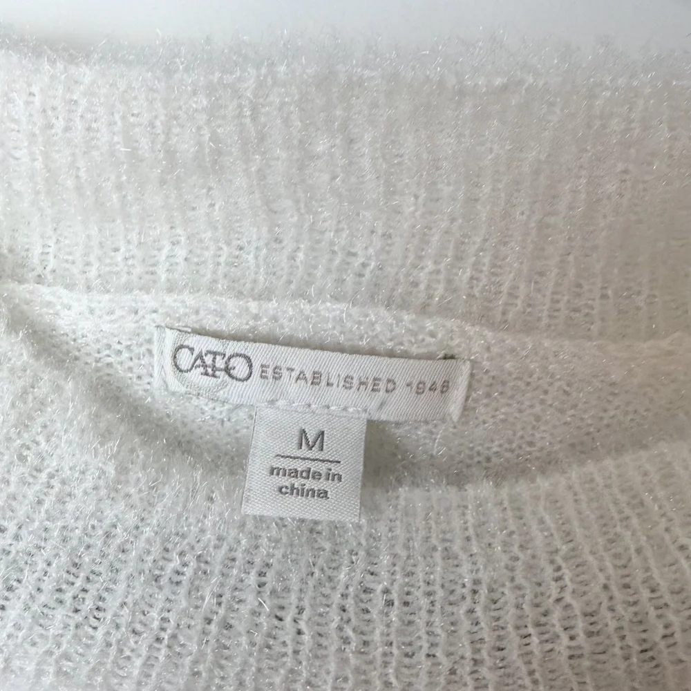 Cato‎ Size Medium True White Bedazzled Sweater (D)